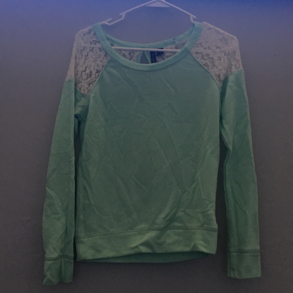 Women’s long sleeve